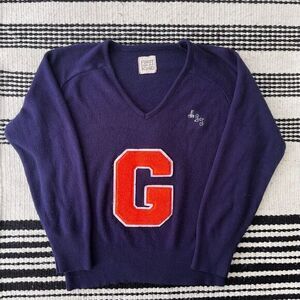 Furst of a Kind‎ LF Letter "G" V-neck Navy Collegiate Sweater, Women's Medium